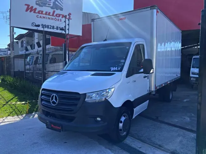 SPRINTER 517 COM BAÚ SECO FACCHINI 2025