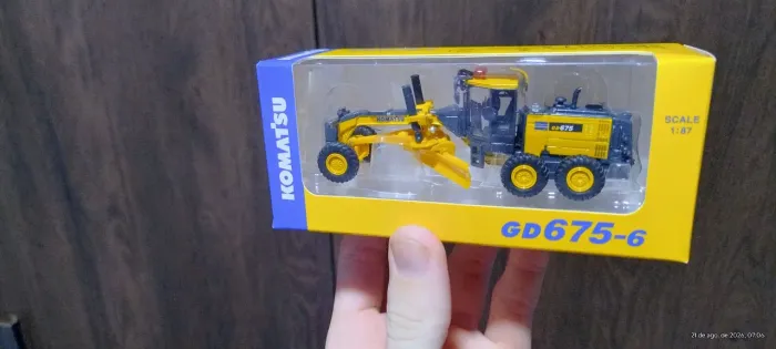 Patrol Komatsu escala 1/87