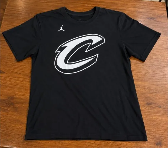 camiseta nike cleveland cavaliers lebron james preta