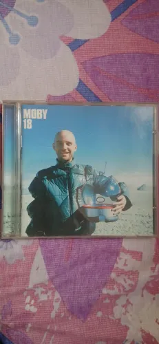Cd Moby 18