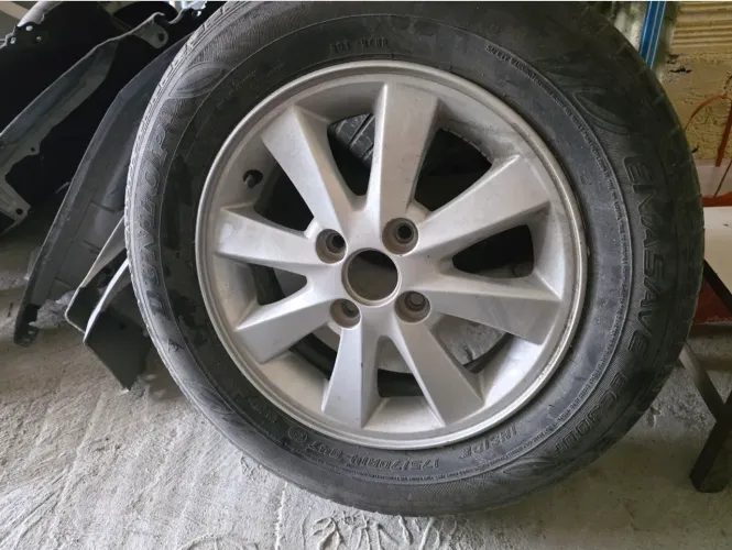 Roda Liga Leve do Picanto aro 14 com pneu  