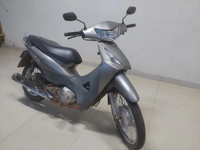 Biz 125 Revisada, pneus novos 