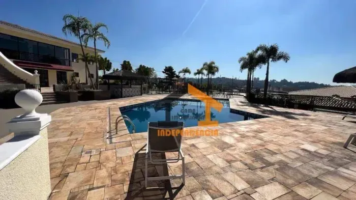 Casa em condominio em Jandira