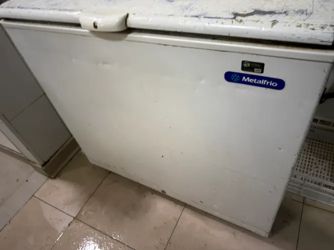 FREEZER HORIZONTAL METALFRIO DA302