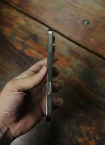 iPhone 16 Pro Max 256GB - Desert Titanium