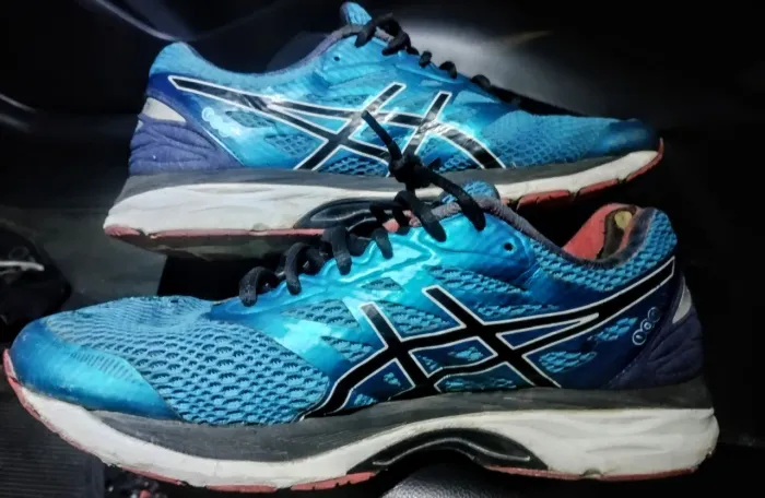 Asics 42