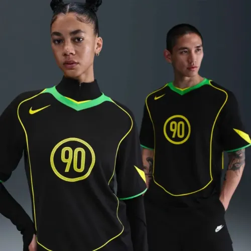 Camisa Retrô Seleção Brasileira III Preta - Ronaldinho Gaúcho (Template Total 90)