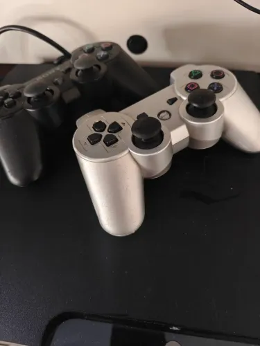 PS3 DESBLOQUEADO SEM DETALHES (LEIA O ANÚNCIO)