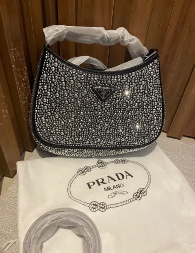 Bolsa Prada de ombro com cristal - acompanha dust Bag 