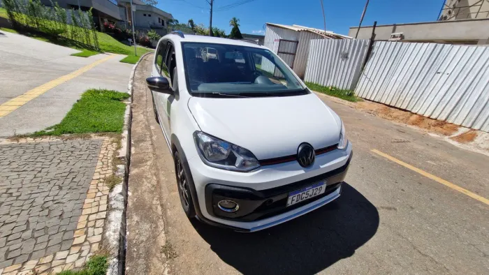 Volkswagen Up! Cross 1.0 TSI Total Flex 12V 5P 2017