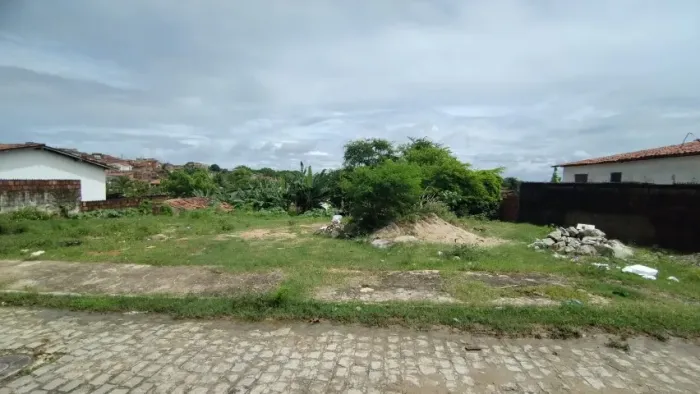 Vendo Terreno 24x27 no Alto do Céu