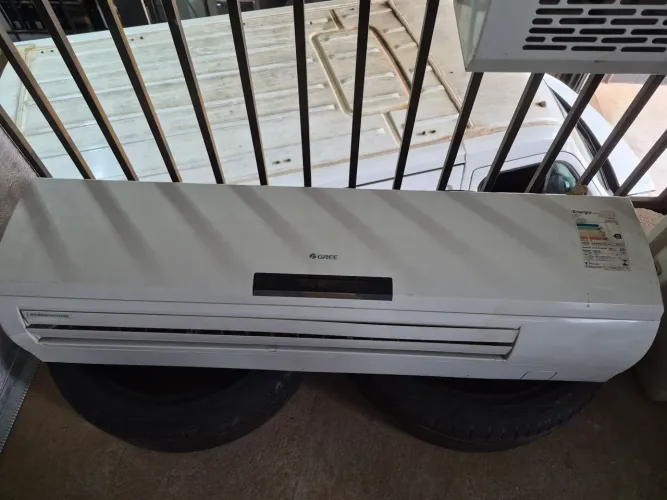 Ar condicionado 28 000 bus gree 220 v