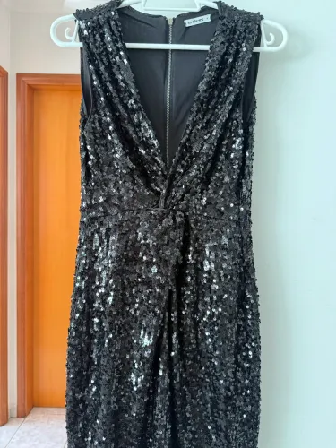Vestido de paetê preto