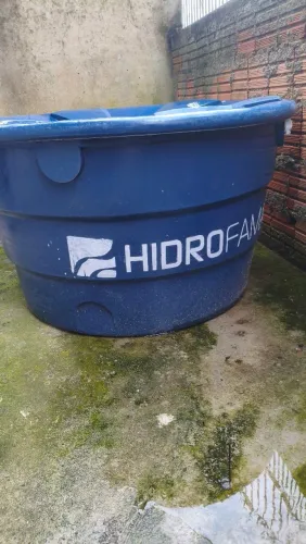 Vende-se caixa d'água 500L