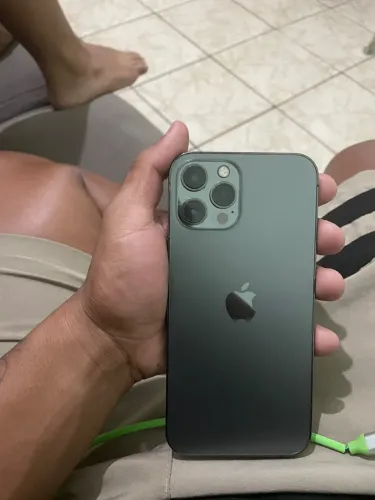 Vendo iPhone 12 Pro Max impecável