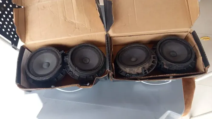 2 PARES DE AUTOFALANTES I30 ORIGINAL