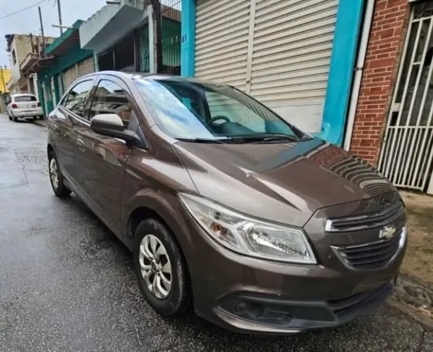 Chevrolet Onix Hatch LT 1.0 8V Flex Power Mec. 4P 2014