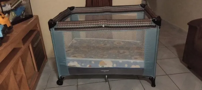 Vendo berço  portátil  que vira cercado 