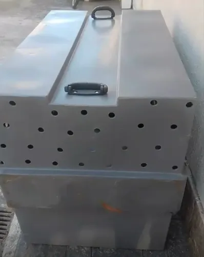 Caixa de transporte de cachorro