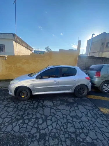 Peugeot 207 XR Sport 1.4 Flex 8V 5P 2011