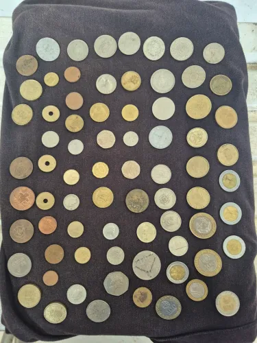 Coleção de 60 Moedas Antigas de Diversos Países - Raras