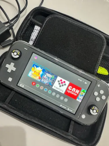 Vendo Nintendo Switch lute Desbloqueado 250gb