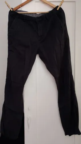Calça marinho em tecido chino