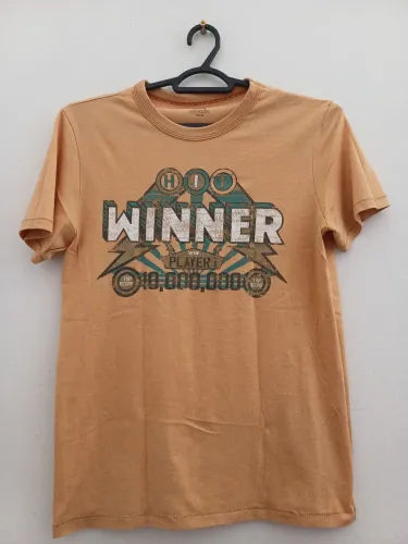 Camiseta Hering XP/ XS veste até 38. Pouco uso.