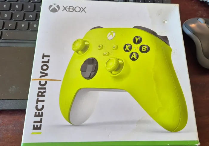 Controle Xbox Series Eletric Volt