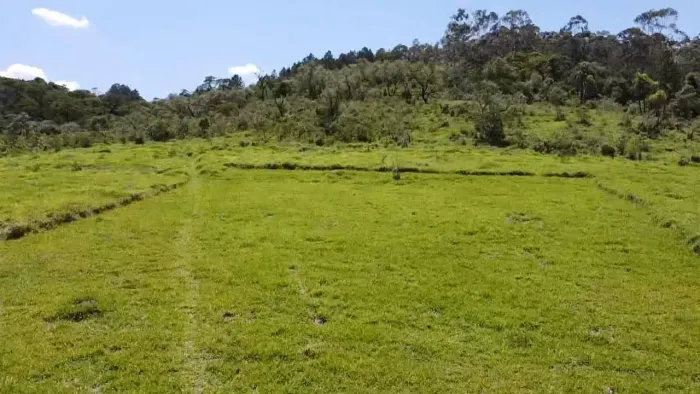 Condomínio com portaria 24h + terreno 1.000m²