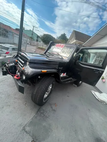 Troller T-4 4X4 2.8 TB Int. Cap. Rígida Diesel 2005