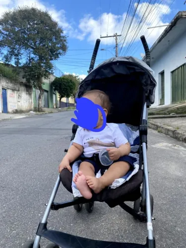 Carrinho de bebê dobrável