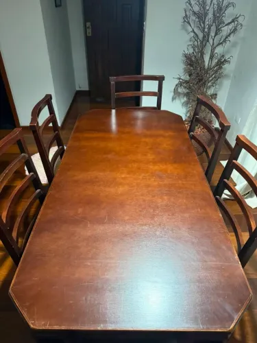 Mesa de jantar com 6 cadeiras