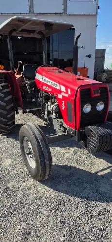 Trator Agrícola MF 250 XE Ano 2010 C/ 2240 horas - Usado