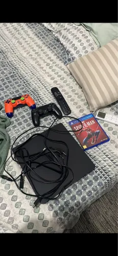PlayStation 4 slim 1 tera 