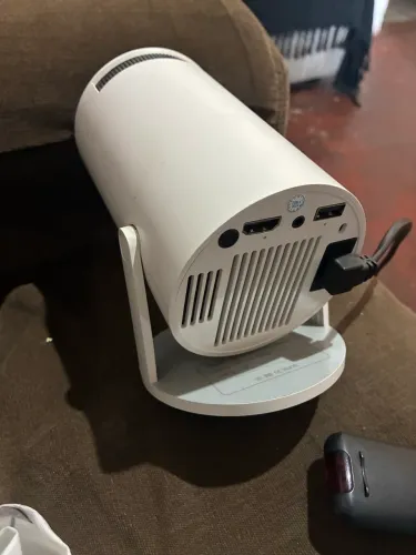 Projetor HY 300