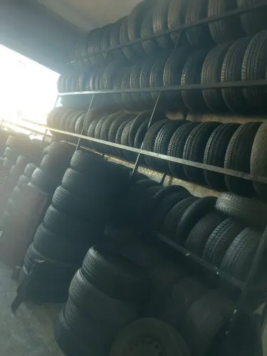 Pneus De Carro
