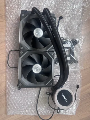 Watercooler Lian Li Galahad 240mm + LIAN LI UNI FAN SL