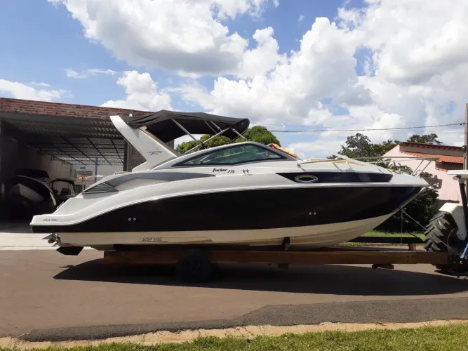 Lancha Focker 275