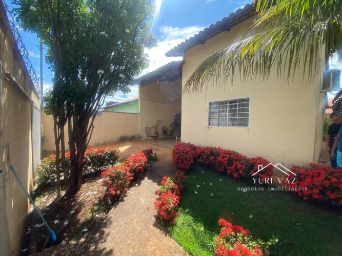 Casa no Jardim Mariliza, 3 quartos, 1 suíte.