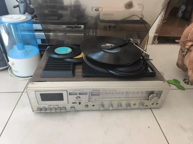 Vendo aparelho de som Sharp SG-220 Antigo/Vitage