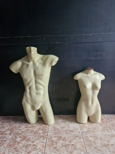 Manequim para roupa casal