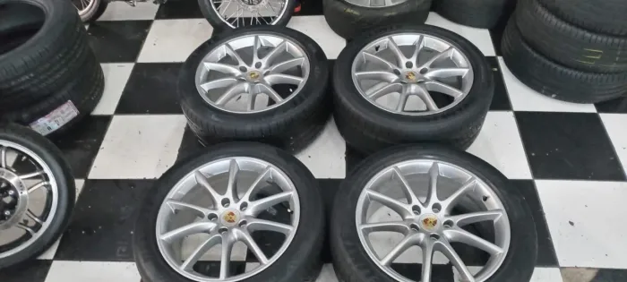Rodas duas talas Porsche 20