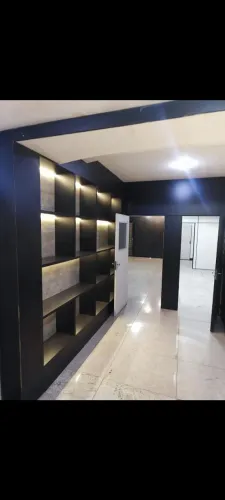 Tem estante , espaço enorme pra vc montar empresa Baba, aluguel castelo , só $1780, ZAP