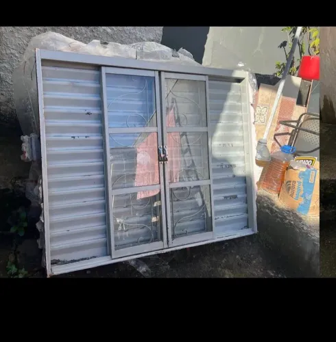 Vendo janela para quarto