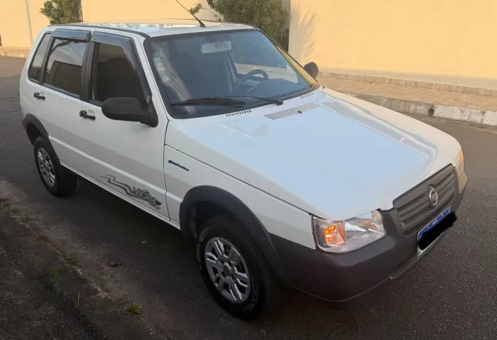 Fiat Uno Mille Celeb. WAY Econ. 1.0 F.flex 4P 2013