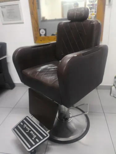 Cadeira de Barbeiro Terra Santa Reclinável (Hidráulica) - Oportunidade!
