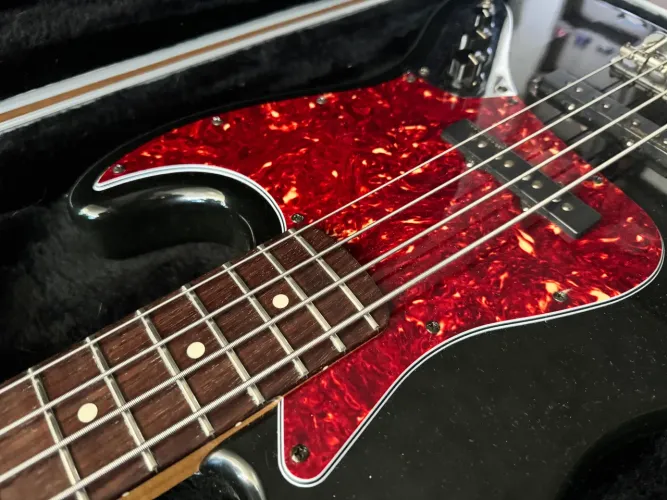 Baixo fender jazz bass 