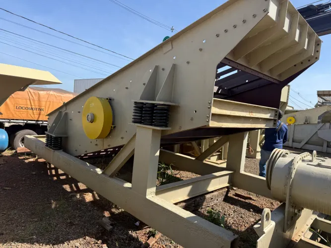 Peneira vibratoria 5,00x2,00 / 2 deckes marca faço