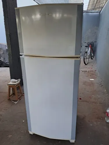 Geladeira 220v completissima( motor original)